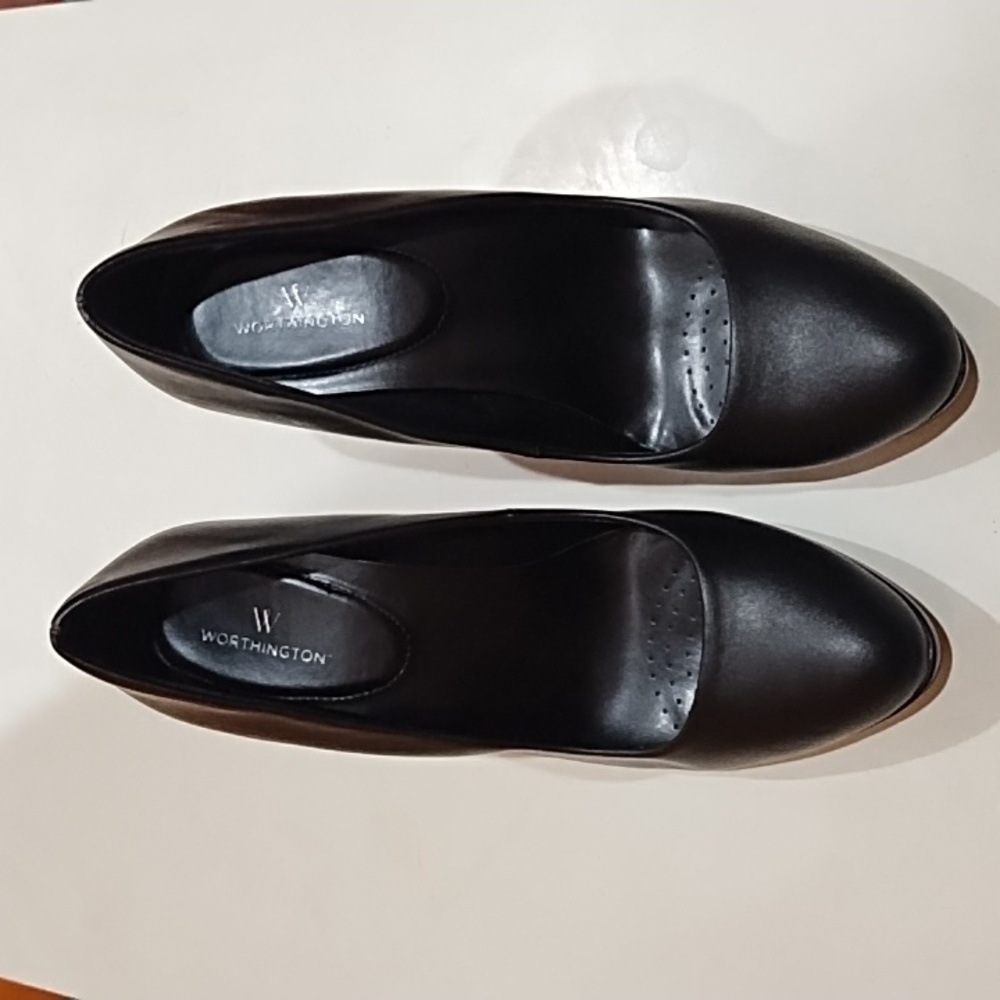 Worthington Black Pumps